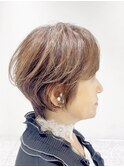 大人くびれショート×白髪ぼかしハイライト