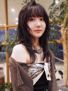 ハレ(hale) ウェーブパーマ ウルフカット レイヤーカット 顔周りカット 20代