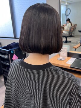 ミュラ(mulah) 重め内巻きボブ透明感カラー＊ダークグレージュ赤み消しカラー