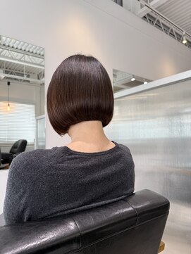 マチルダ(Matilda) 切りっぱなしボブ