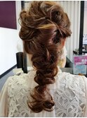 編み込みロングヘアアレンジ