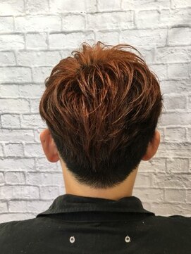 ミーティア バイ クアトロ(Meteor By QUATRO) ツーブロックスタイル