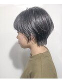 くびれ感のあるショート
