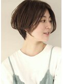 手入れ簡単　前髪長め　ショートカット