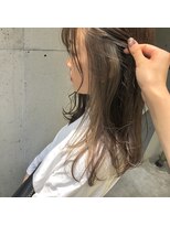 ユノ(juno) オリーブベージュ×ハイライト