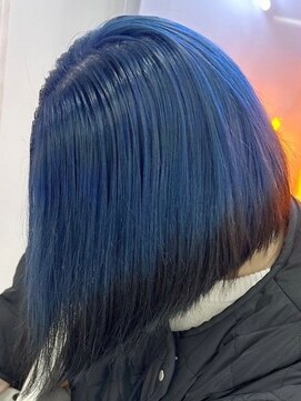 ウィコ 新宿(WICO) ブルーブラック[新宿駅/フェミニン/モード/ダークアッシュ]