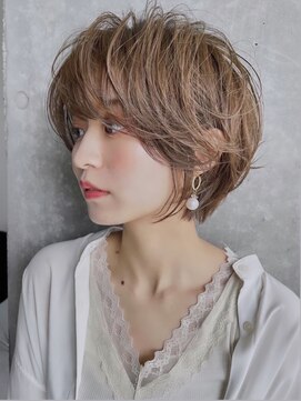 リル 溝の口(LiL) ミルクティーブラウンベージュショート 溝の口/武蔵溝ノ口