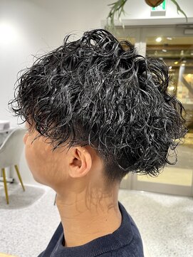 ゼストララ(ZEST Lara) 【YUICHI】波巻きパーマ【吉祥寺】