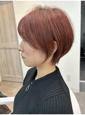 暖色が可愛いショートボブ