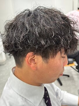 フゥ 宇都宮(FeU) 波巻きパーマメンズパーマメンズヘアツーブロックツイストパーマ