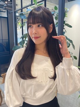 エレノア トーキョー 恵比寿(ELEANOAH TOKYO) ダークトーン艶髪アッシュカラー 韓国レイヤーカット