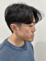 ヒュイル バイ ニアウ(Hwyl by Niau) メンズマッシュセンターパートスパイラルパーマニュアンスパーマ