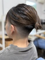 スナリー(Snaly)&nbsp;マンバンヘア/マンバンスタイル/刈り上げ女子