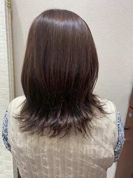 アクセ 大人かわいい小顔ナチュラルブラウンハッシュカットくびれロング