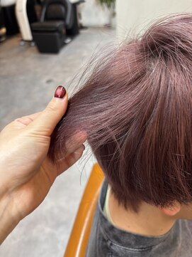 レナータヘアカロ(Renata hair Caro) ピンクベージュ