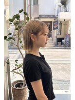 トレ(tre.)&nbsp;艶サラサラベージュストレートボブ