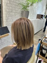 エクラバイケンジ(ECLAT byKENJE)&nbsp;キリッパなしボブ×白髪ぼかしハイライト