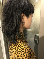 ビビト(bibito) bibito モードなマッシュウルフ。 インナーカラーブリーチウルフ