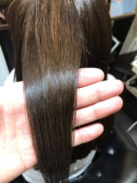 サックスヘアー(Saks hair) ナチュラルストレートスタイル[おすすめはイルミナカラー ]