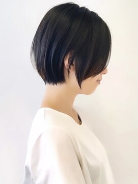 ウル 名古屋栄(ulu) 黒髪丸みショートボブ