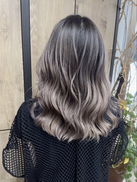 ヴィフ 大船(VIF) バレイヤージュ/ケアブリーチ/ダブルカラーハイライトカラー/