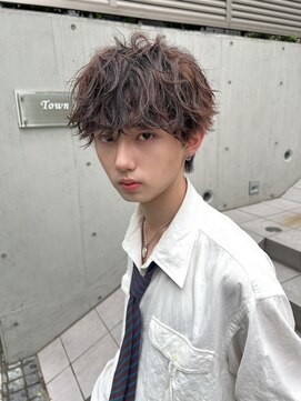 ロット 横浜(lot) サーフカール×波巻きツイストスパイラル×フェザーパーマ[横浜]