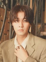 オーシャントーキョー 大阪(OCEAN TOKYO)&nbsp;韓国ヘアカルマパーマコンマバングセンターパート黒髪ウルフ