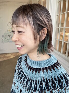 ユイバイラドンナ(Huit by LADONNA) ピンクグレージュ×グリーン［各務原/髪質改善/ダブルカラー］