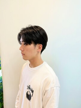 ファーレンピュアスウィート(fahren-pure-suite) センターパート/刈り上げマッシュスタイル【朝霞 メンズカット】