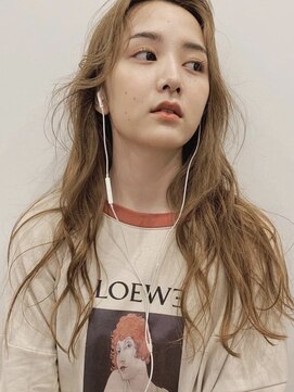 エイチ 梅田(H) レイヤーカットシースルーマッシュハイライトアンブレラカラー