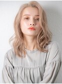 金髪ホワイトブロンドか抜け感きあげミディアムz志木10代20代