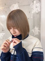 オーレン(Oulen) ブロンドベージュボブ