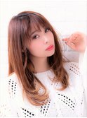 毛先パーマの黒髪ウォーターフォールにことりベージュハイライト