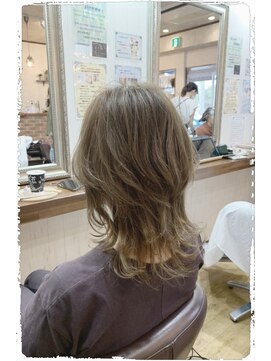 リン ヘアファクトリー アンド アイラッシュサロン(RIN) ソフトウルフミディアム+透け感アッシュベージュカラー