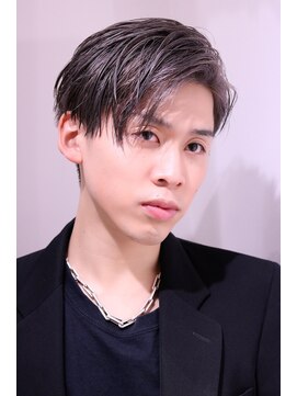 ネイビー(NAVY) シルバーカラーメンズブリーチ グレーアッシュ かきあげショート