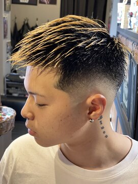 バーバー スタジオ ラフテル(Barber Studio RAFTEL) モヒカンスタイル