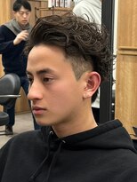 エルマーク 心斎橋(L-MARK)&nbsp;アップバングツーブロックバーバーフェードツイストメッシュ