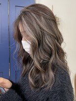 エトラ 渋谷店(etora)&nbsp;小顔ネビージュグレージュハイライトカラー◎