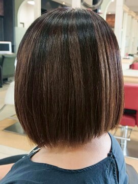 ヘアークリアー 春日部 おしゃれな大人のストレートボブスタイル ハイライト