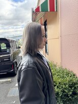 ガーベラ(gerbera)&nbsp;ミディアムショートレイヤーボブ