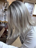 ブレイズヘアー(BLAZEhair) 【透明感強め】ホワイトシルバー×ブリーチ3回