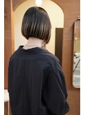 プレイングカラーミルクティーベージュ切りっぱなしボブ髪質改善