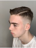 メンズバーバー理容室フェードサイドパートショート
