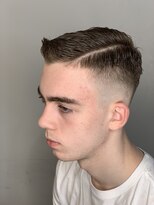 リバレッジ 広尾(Leverage)&nbsp;メンズバーバー理容室フェードサイドパートショート