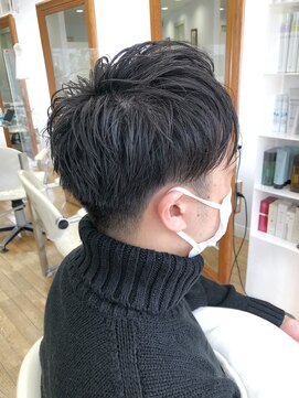 ヘッズ 本八幡店(HEADS) MEN'S HAIR センターパート ツイストスパイラル コンマヘア