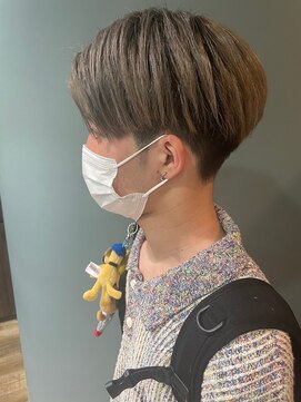 スイート(Suite) センターパート×シルバーカラー