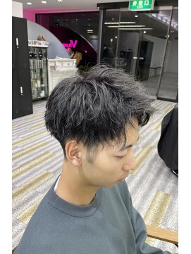 アフューズバイストゥー(Vfuse by StueW) ショートツイストスパイラルパーマ