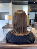 フロア(FLOOR) ミディアム/ベージュカラー/おくれ毛