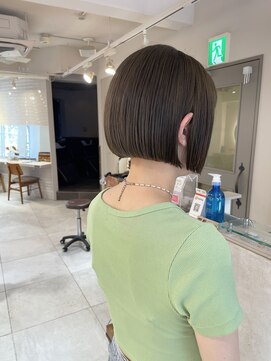 キャンバス バイ ネオリーブ 横浜西口(Canvas by neo.) ミニボブ カーキベージュ ハイトーン【miku】