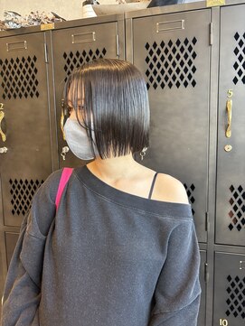 アチーブリス(achieve Liss) ナチュラルダークカラー小顔ミニボブ大人可愛いシースルーバング